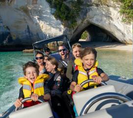 Cathedral Cove Boat Tour - Thrills