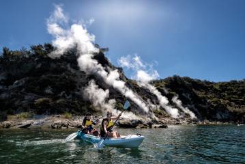 Waimangu Valley Walk & Steaming Cliffs Kayak Tour