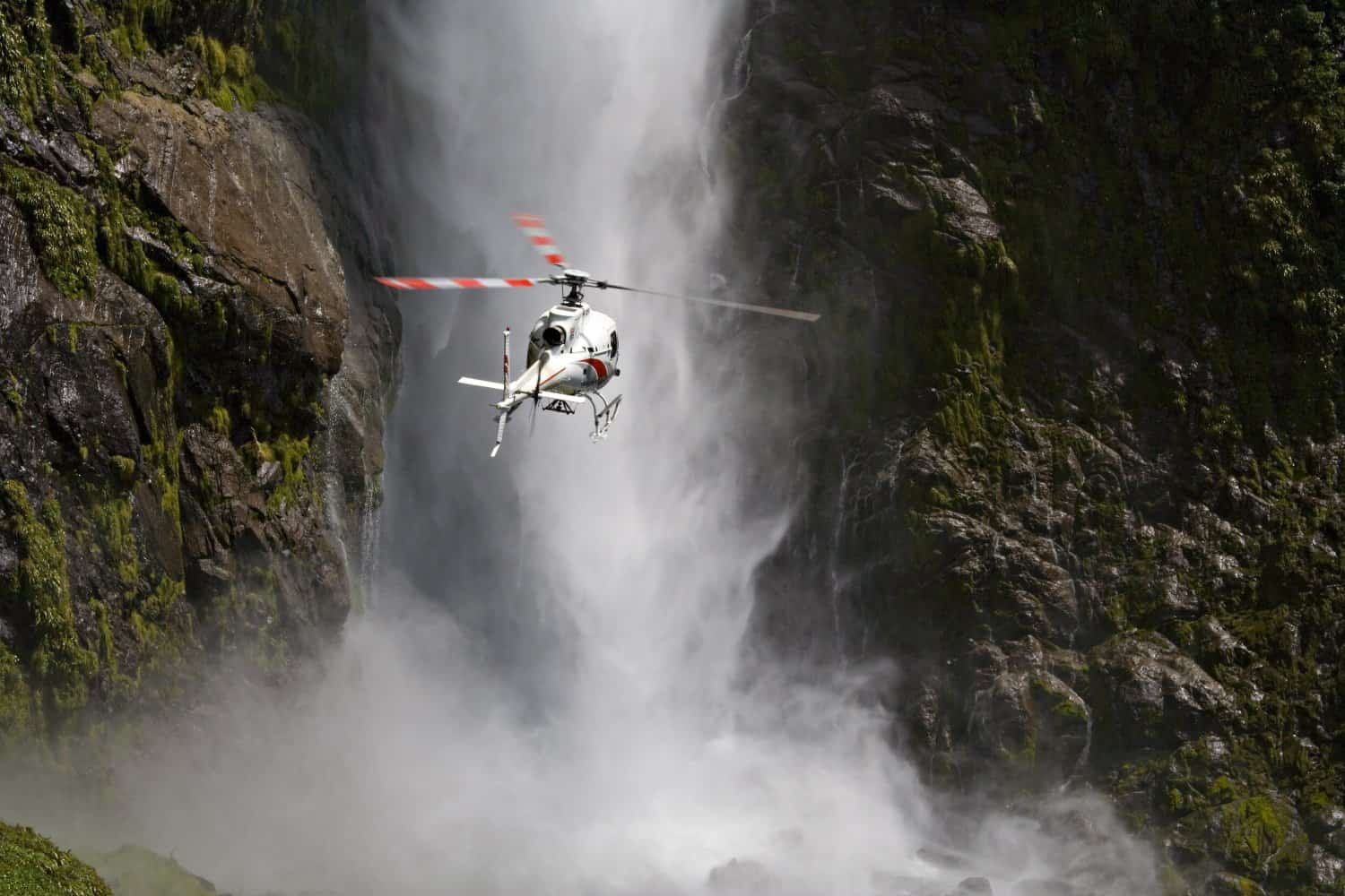 Sutherland Falls Helicopter trip Queestown